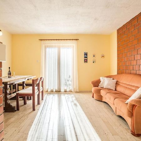 Vinišće Apartment Srecko מראה חיצוני תמונה