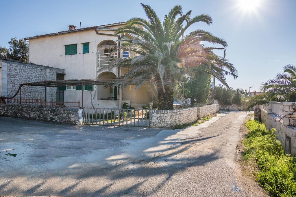 Vinišće Apartment Srecko מראה חיצוני תמונה