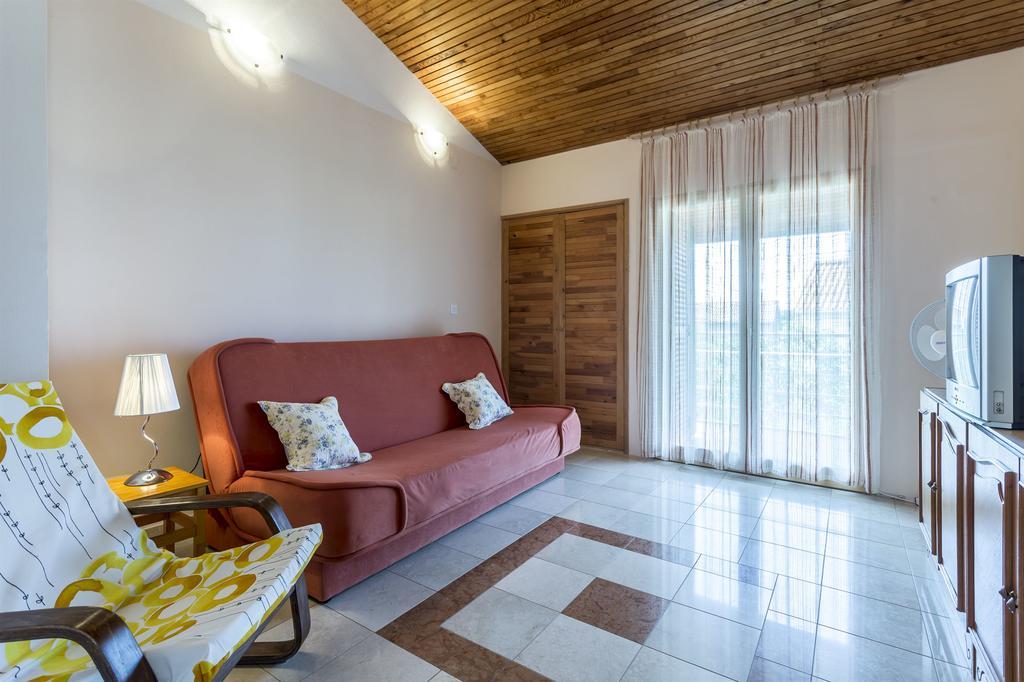 Vinišće Apartment Srecko מראה חיצוני תמונה