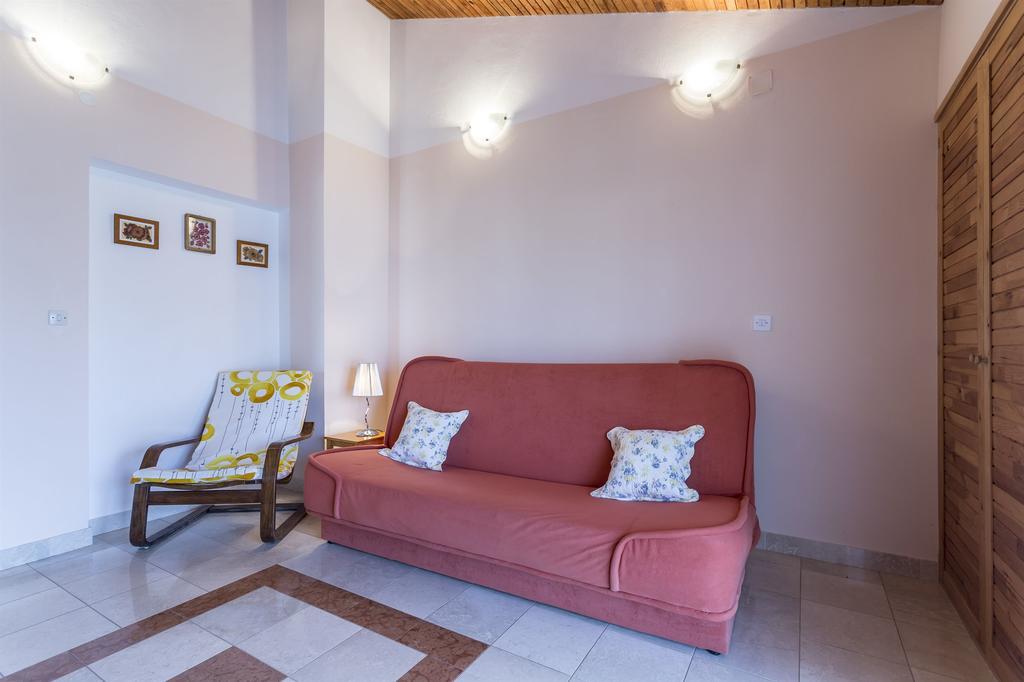 Vinišće Apartment Srecko מראה חיצוני תמונה