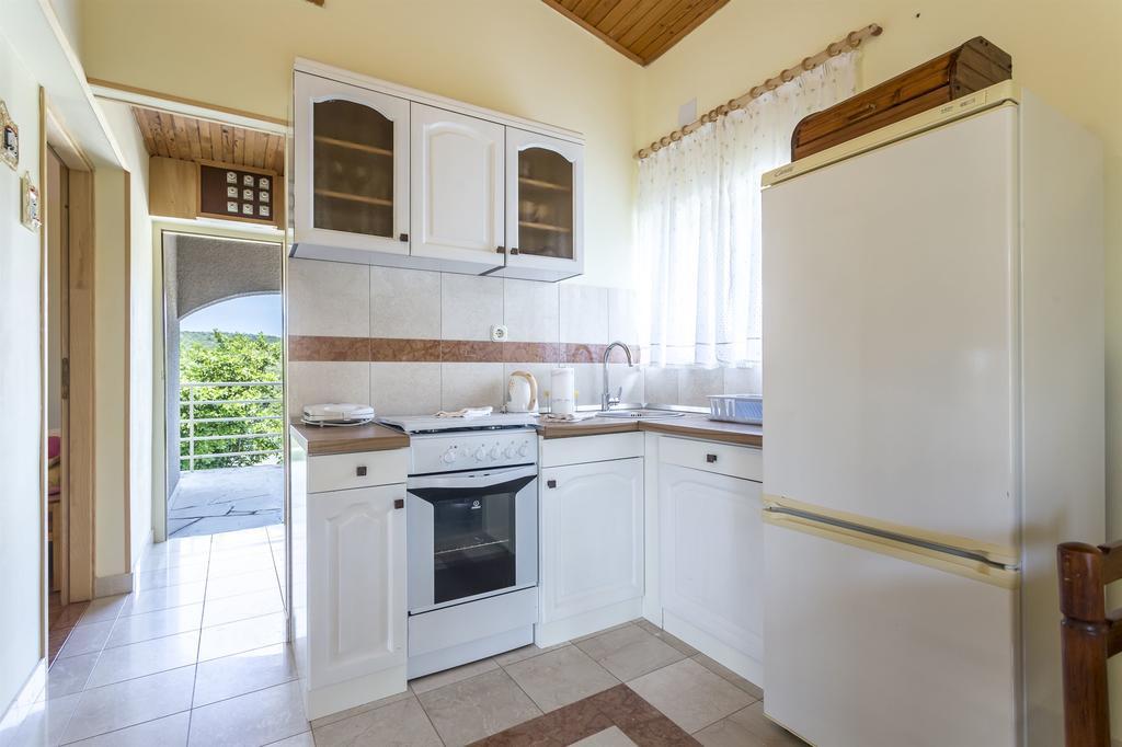 Vinišće Apartment Srecko מראה חיצוני תמונה