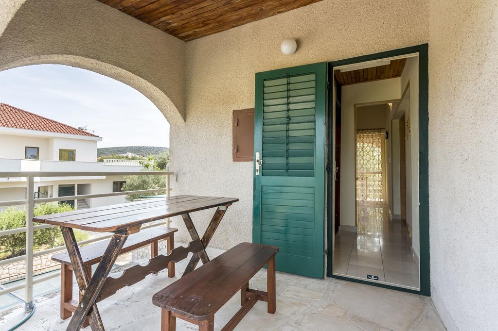 Vinišće Apartment Srecko מראה חיצוני תמונה